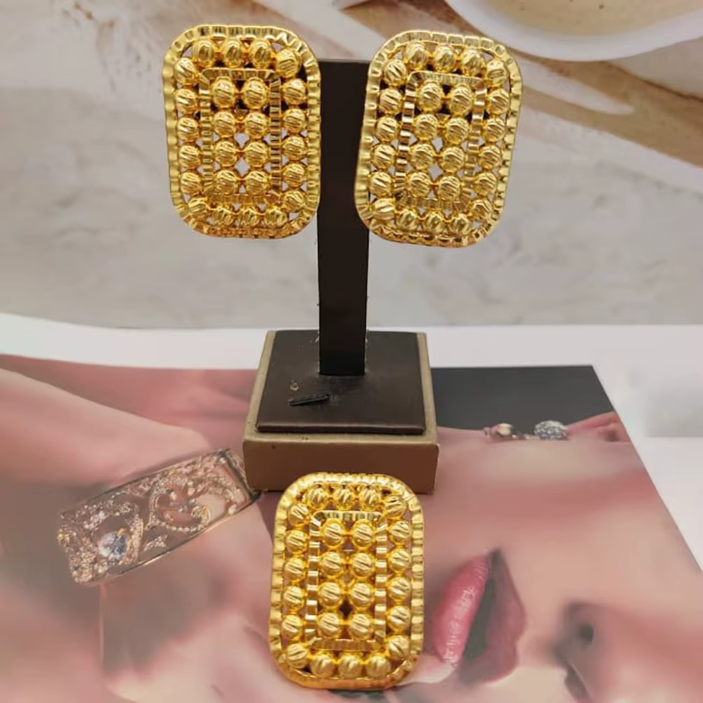 Boucles d'oreilles et bague à clip de luxe pour patients, ensemble de bijoux, conception de perles b