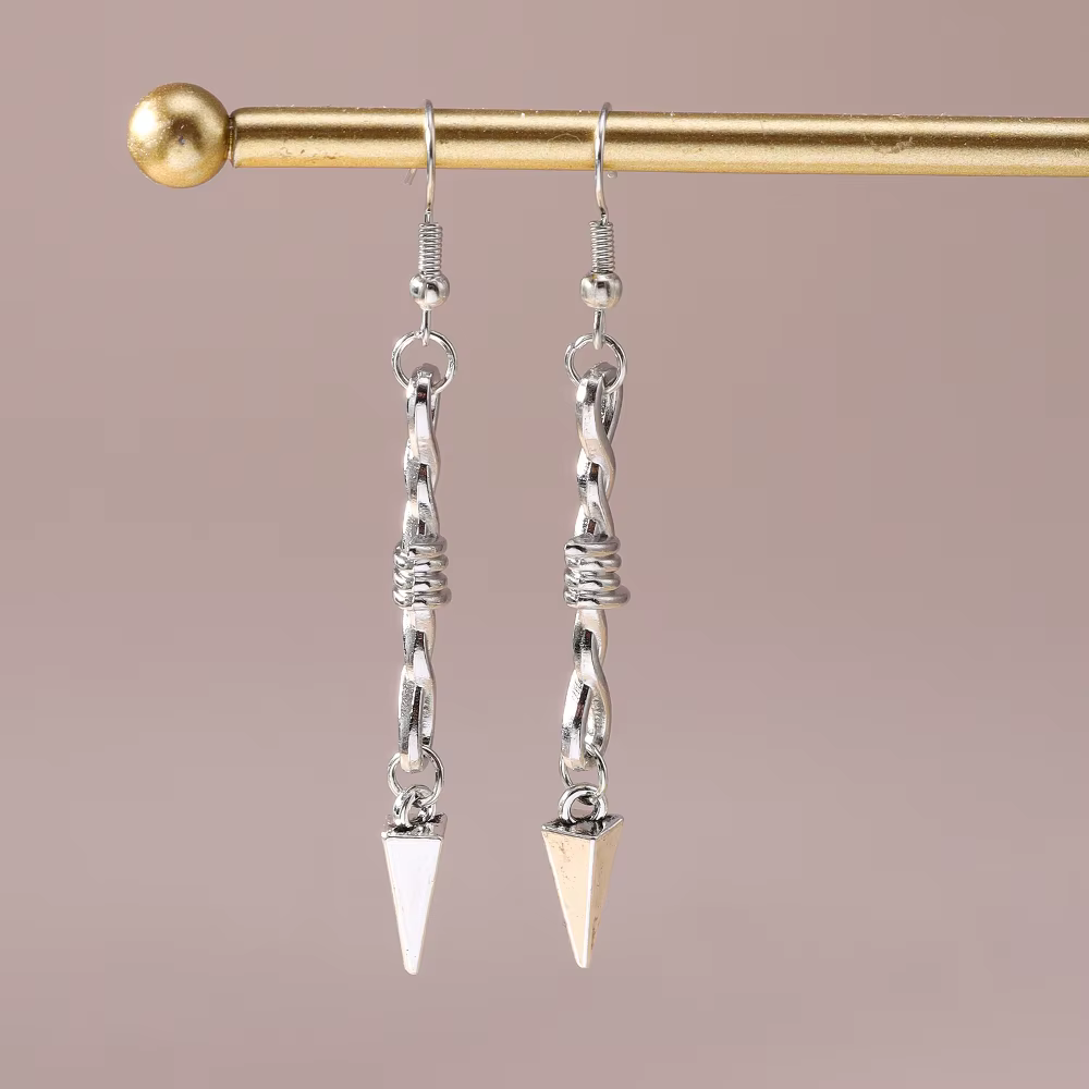 Aihua gothique Grunge Rock trône Rivet boucles d'oreilles Cool Hip Hop boucles d'oreilles pour femme