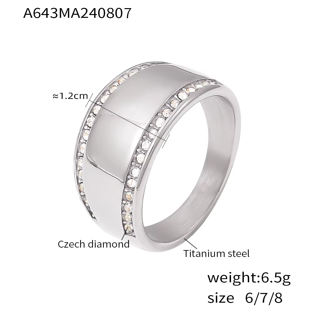 Bague pour femme lisse en acier inoxydable plaqué or, incrustée de zircone cubique sur le côté, étan