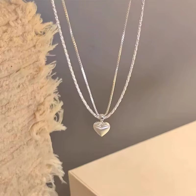 Colliers en forme de cœur brossé à double couche couleur argent pour femmes charmantes, bijoux de mo