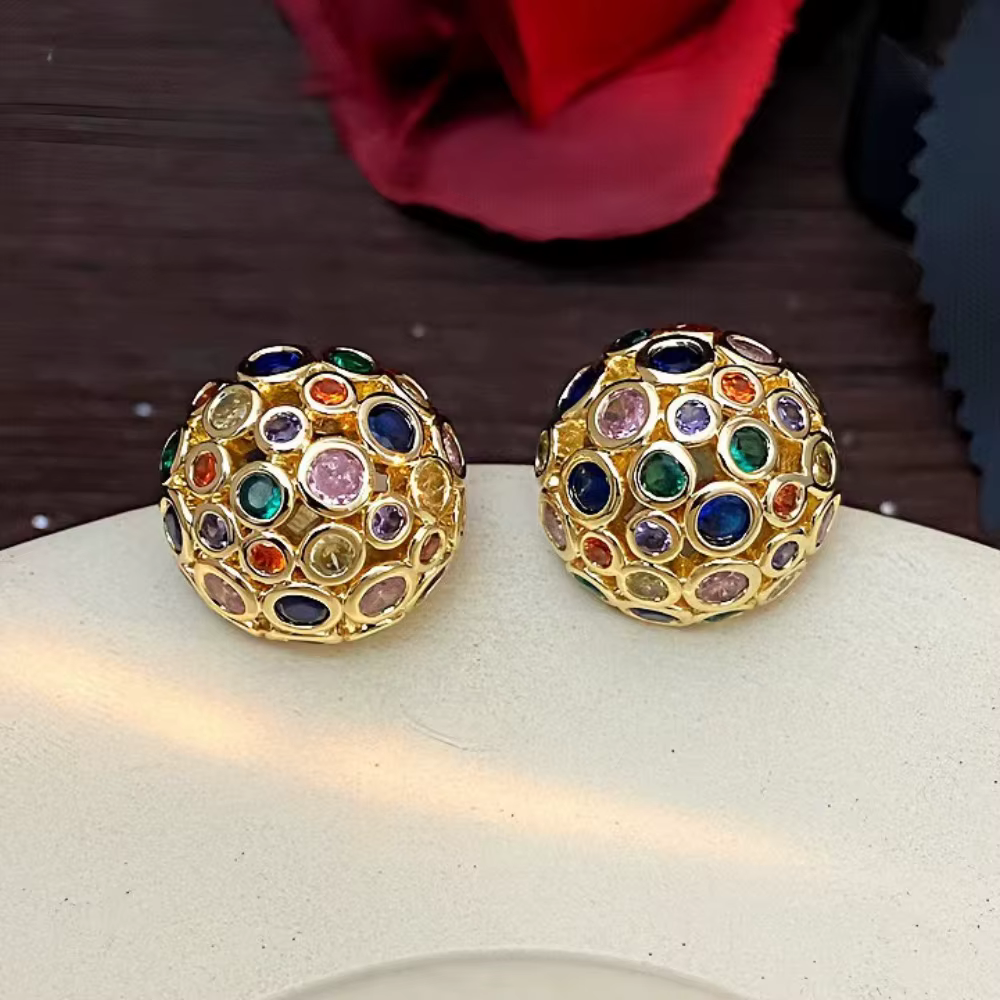 Boucles d'oreilles élément médiéval, bijoux de conception hémisphérique vintage, zircon coloré au de