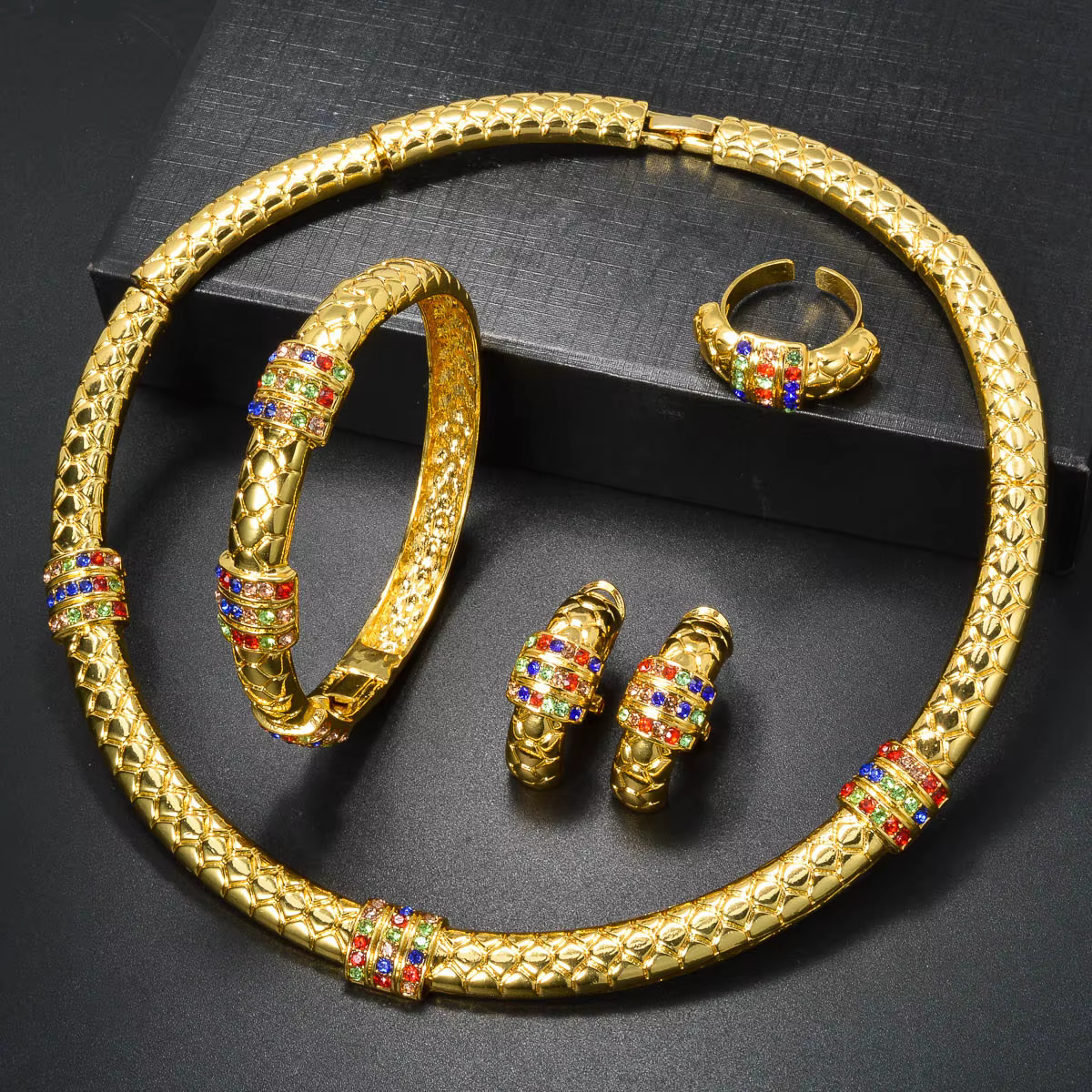 Bijoux de luxe plaqués or 18 carats pour femme, collier rond, bracelet, boucles d'oreilles, bague, c