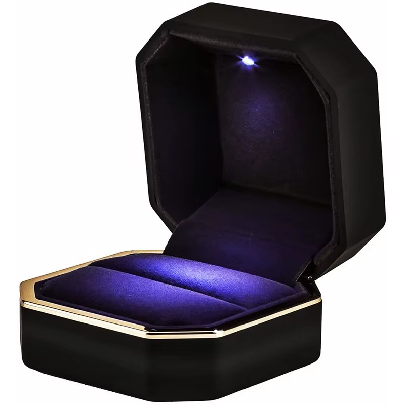 Boîte à bijoux LED de luxe en velours et caoutchouc pour collier et pendentif, avec éclairage, pour 