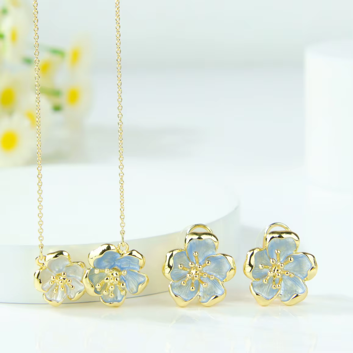 Parure de bijoux fantaisie florale de style italien en or 14 carats, collier et boucles d'oreilles b