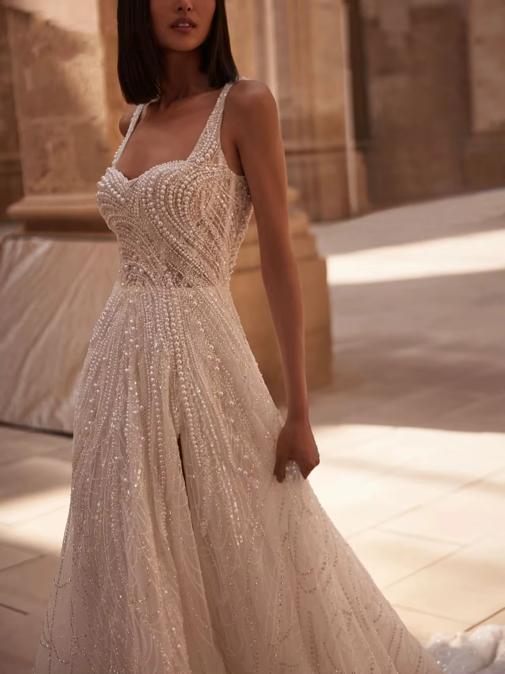 Robe de mariée perlée à paillettes avec bretelles spaghetti, robes de mariée personnalisées, fente l