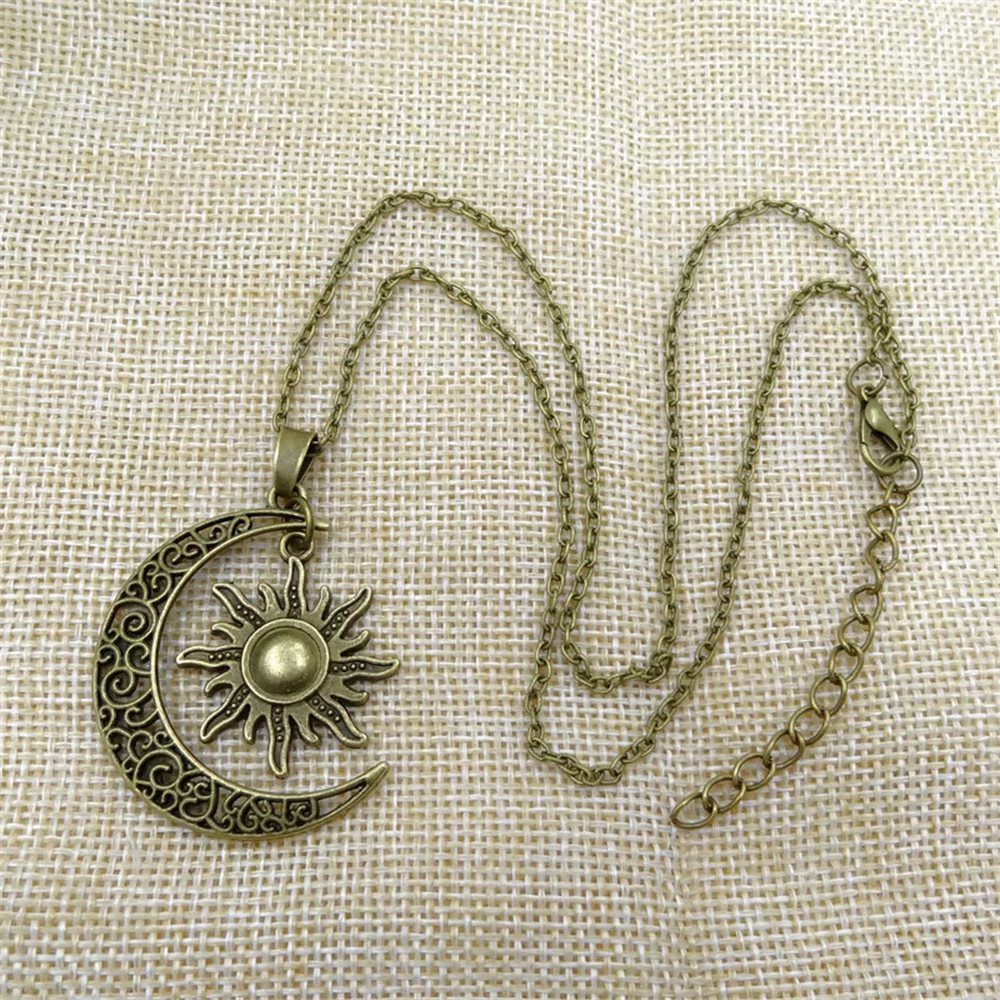 Collier pendentif croissant et soleil en Bronze rétro, tourbillon rétro, soie or et argent, bijoux u