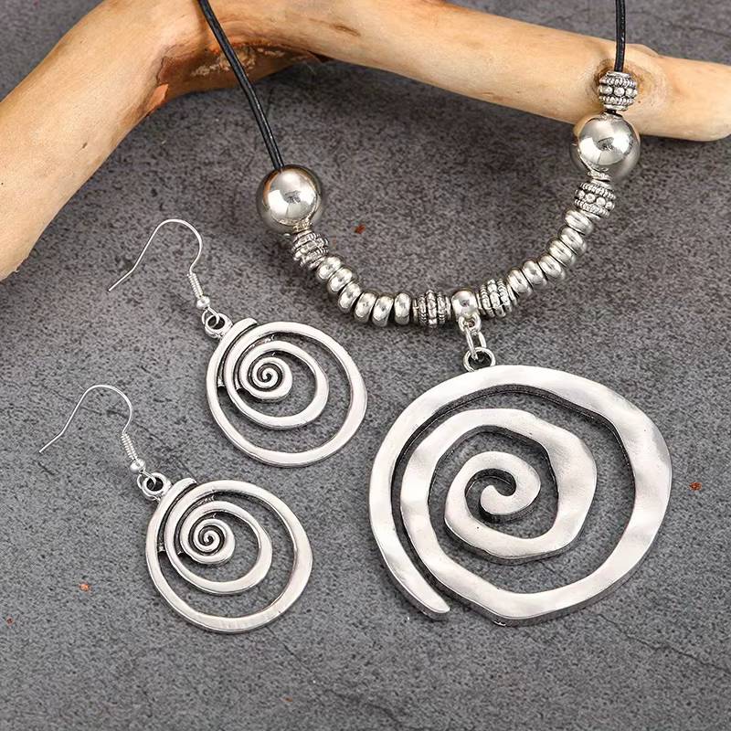1 paire de boucles d'oreilles + 1 collier Style bohème Vintage plaqué argent Design ensemble de bijo