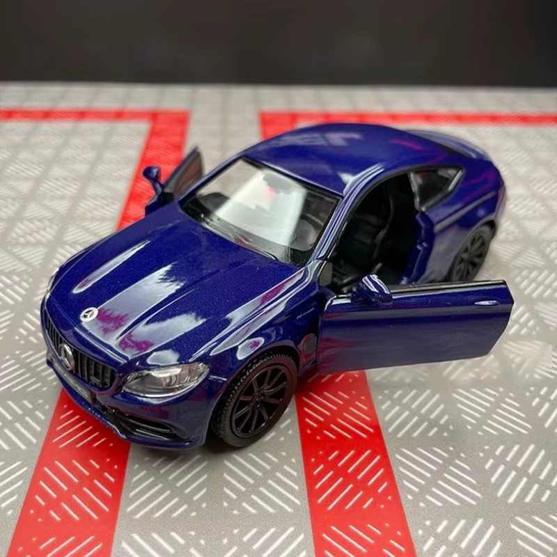 1:36 mercedes-benz C63S Coupé alliage modèle de voiture de sport moulé sous pression véhicules en mé