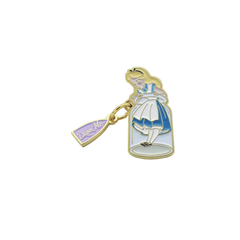 Alice's Adventures au pays des merveilles épingle à revers en émail princesse pays des merveilles re