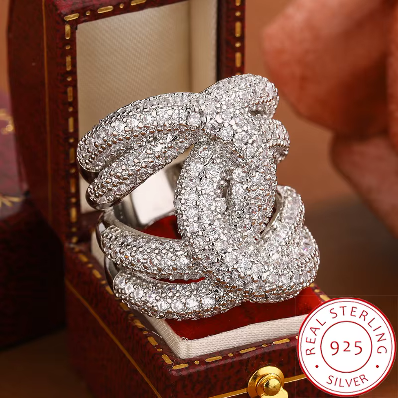 Bague luxueuse entièrement sertie de zircons AAAA - Bague en zircon brillante style hip-hop pour fem