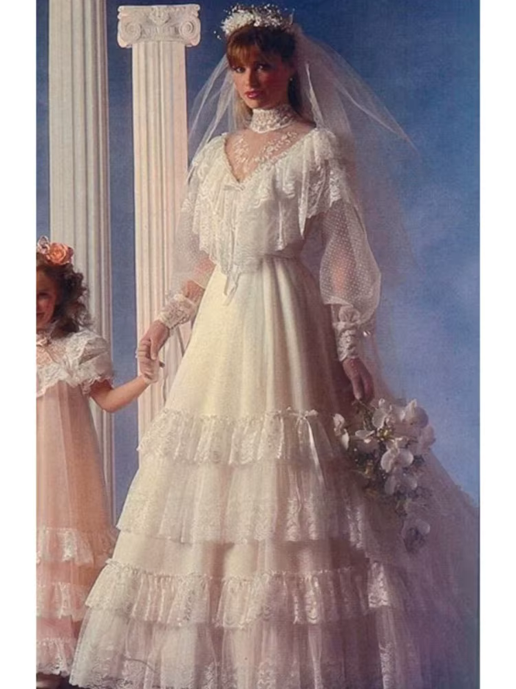 Robe de mariée victorienne Vintage à plusieurs niveaux
