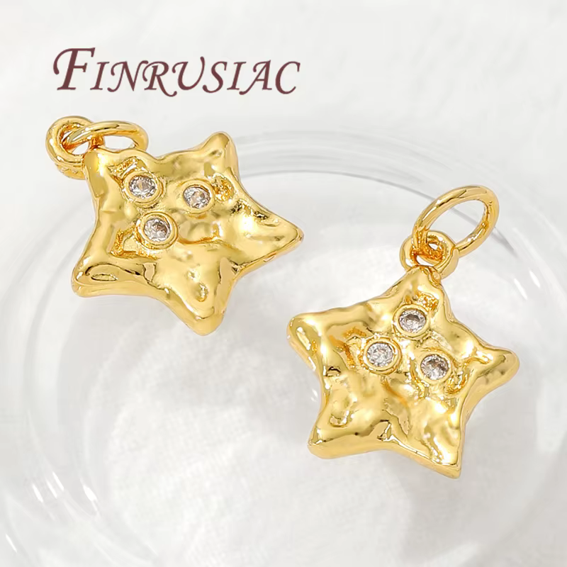 Breloques étoiles plaquées or 18 carats pour bijoux