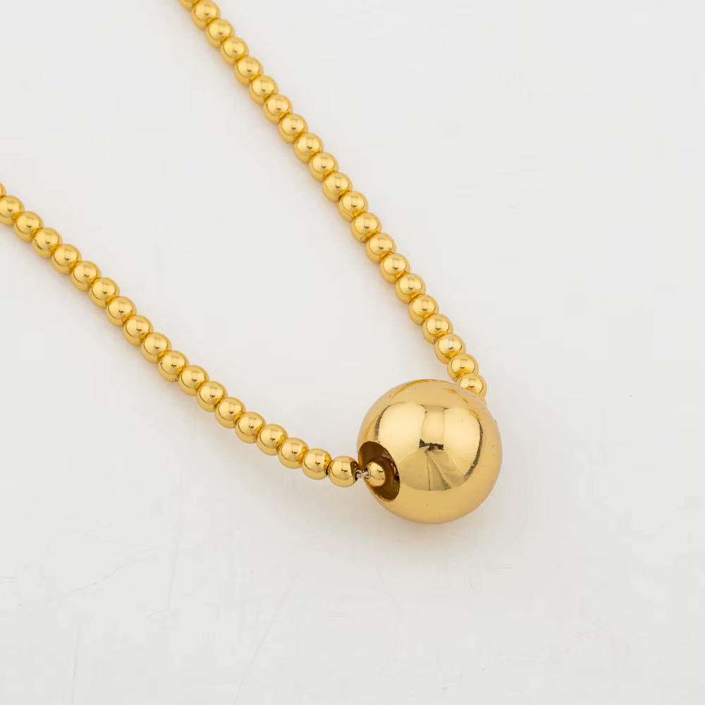 Ensemble de bijoux plaqués or 18 carats