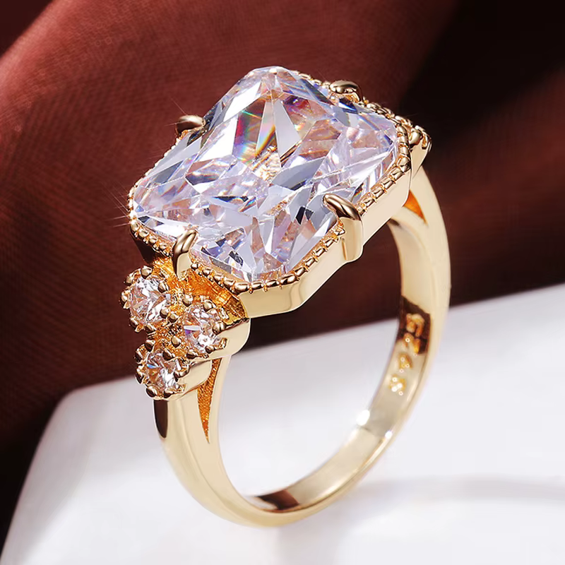 Huitan magnifique couleur or bagues de mariage de mariée brillant cristal CZ femmes