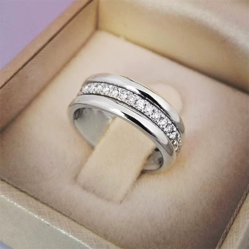 Huitan nouvelle mode bague de mariage pour les femmes Micro pavé Cubiz Zircon bagues femme fiançailles bijoux accessoires