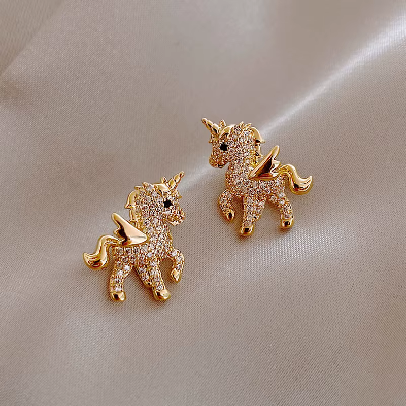 Nouvelles Boucles d'oreilles clous en zircon motif cheval mignon pour femme