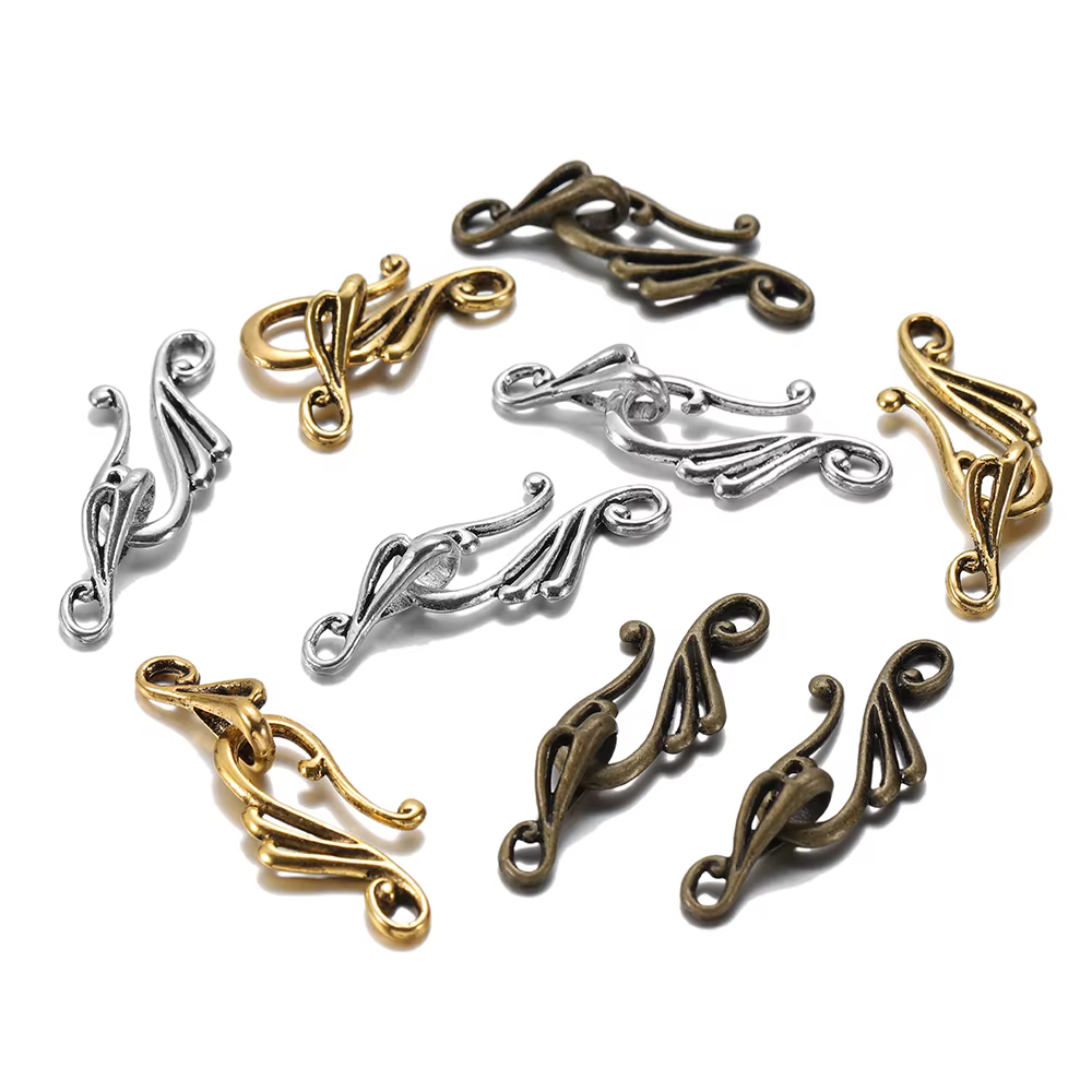 Fermoirs à bijoux en forme de fleur en or Antique