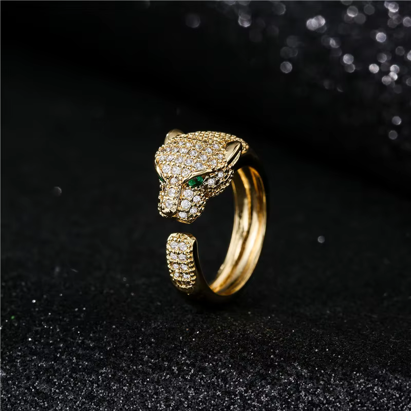 Bague en forme d'animal incrusté de CZ