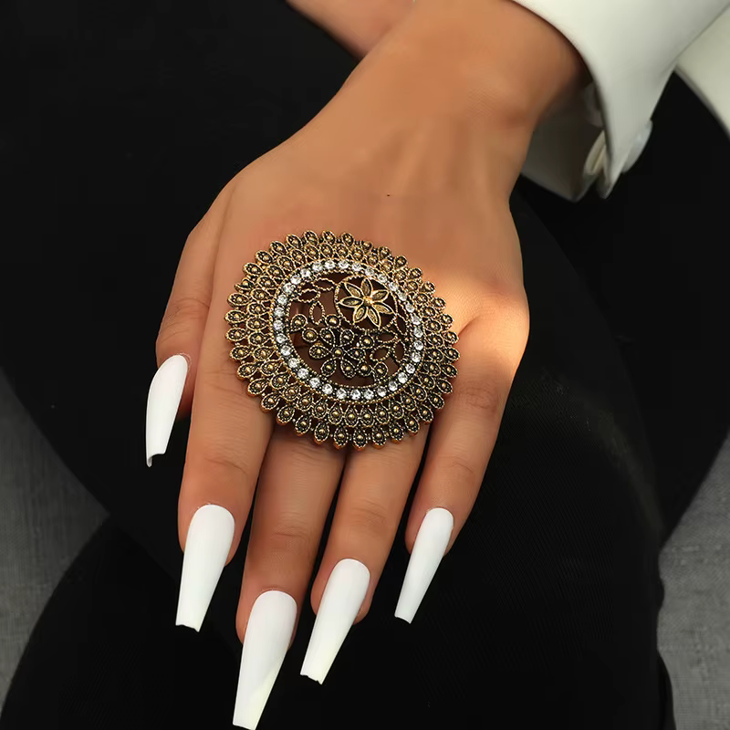 Bague rétro vintage en or avec grande fleur pour femme