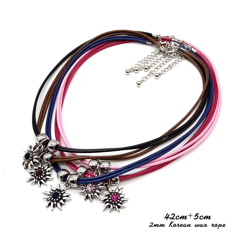 Petit charmant strass Edelweiss collier dames Costume bijoux pendentif Dirndl Lederhosen Oktoberfest plusieurs couleurs en gros