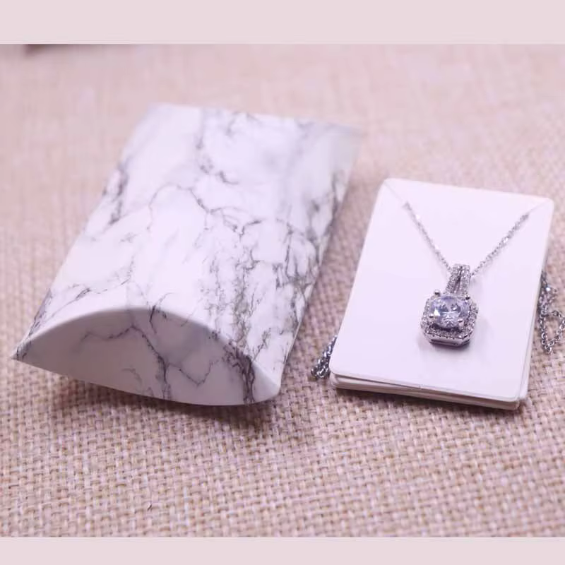 Boîte de présentation de bijoux