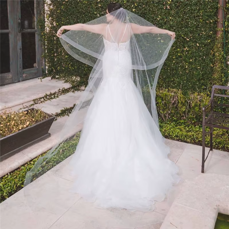 Voile de mariée à deux niveaux avec peigne
