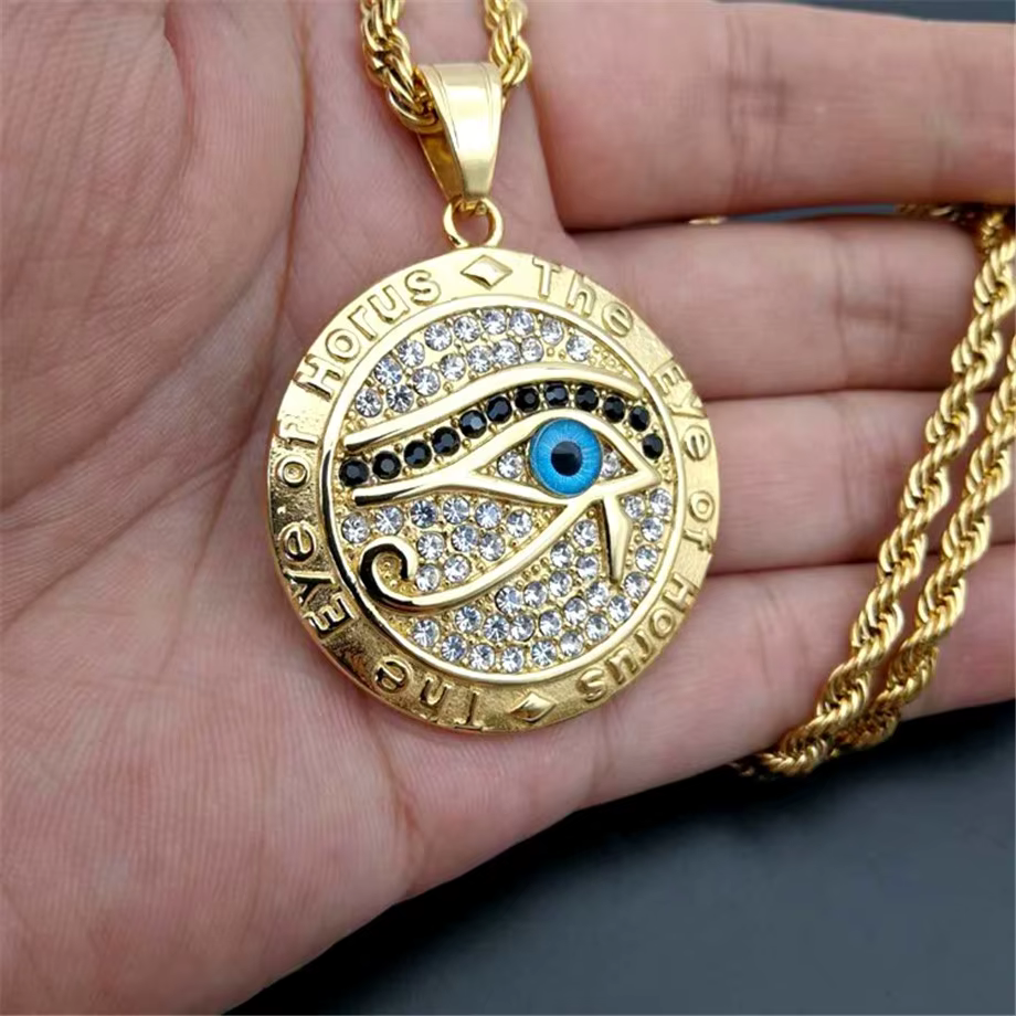 Collier avec pendentif et chaîne œil d'horus en acier inoxydable