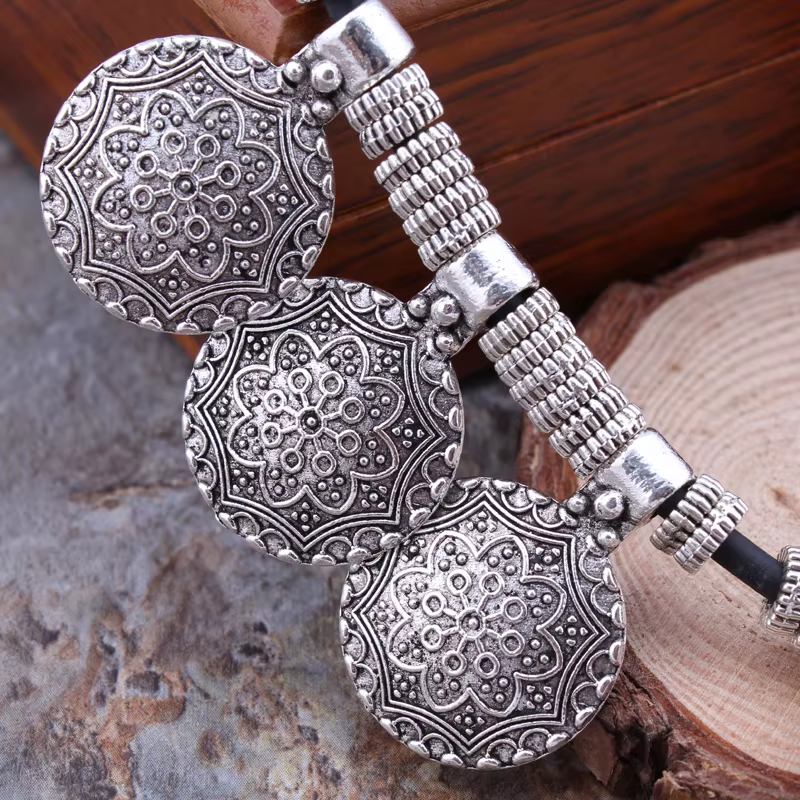 Colliers bohèmes gitanes vintage pour femmes