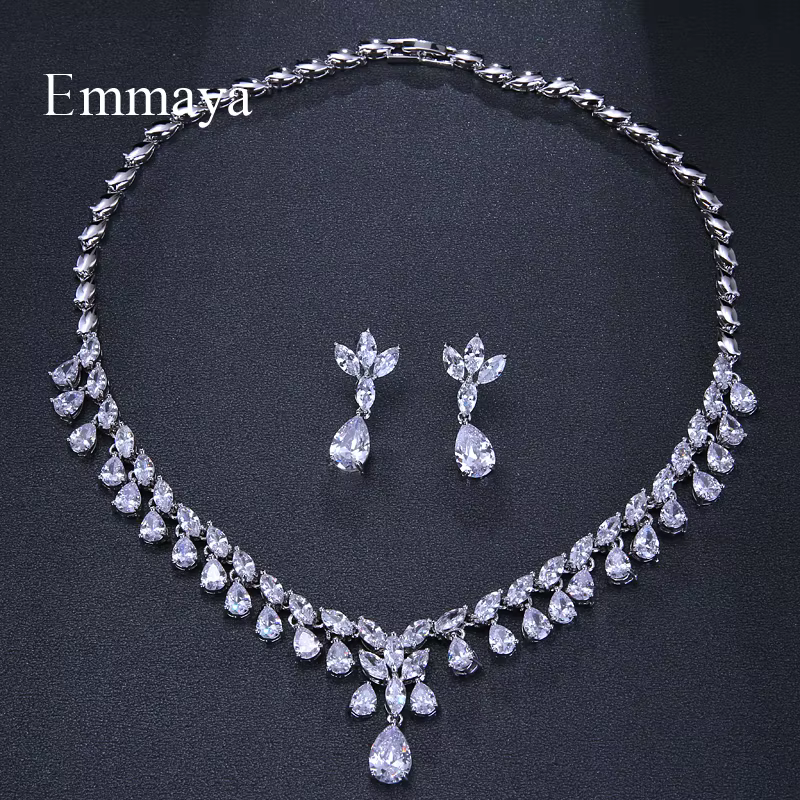 Emmaya – collier et boucles d'oreilles scintillantes en Zircon cubique