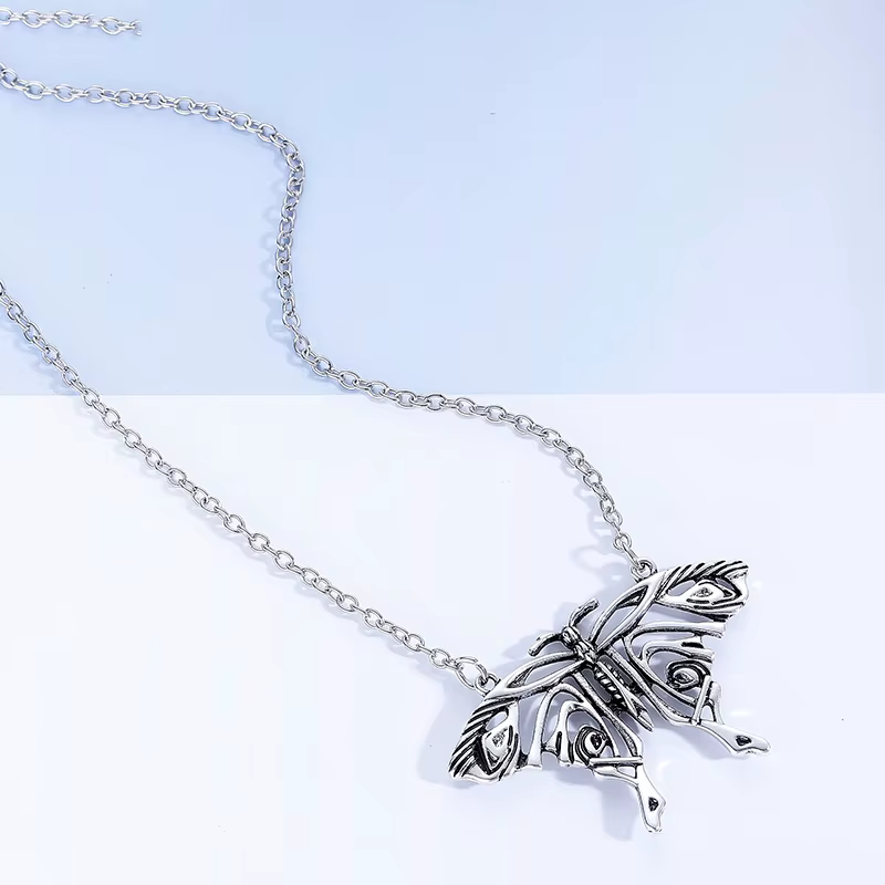 Chaîne Mamma Mia, pendentif papillon Antique