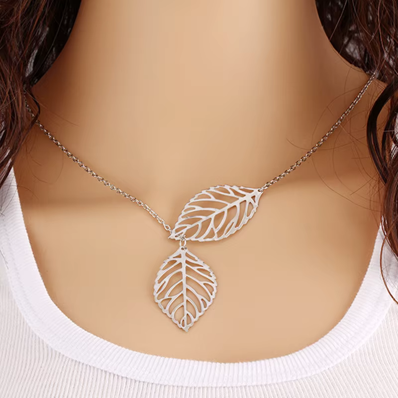 Collier pendentif rond minimaliste pour femmes