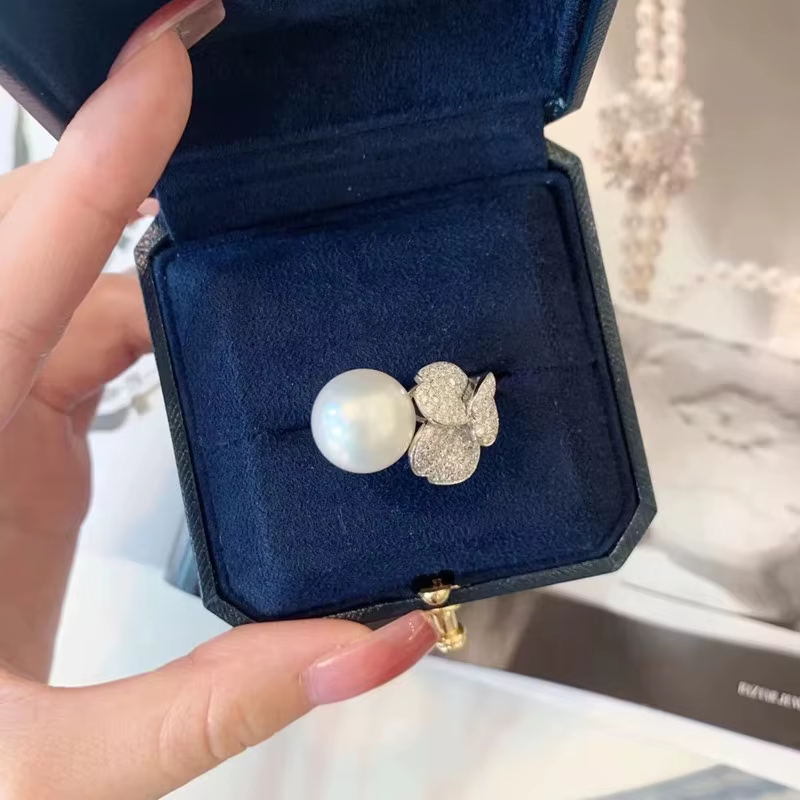 Petaux de luxe grandes bagues en perles pour femmes