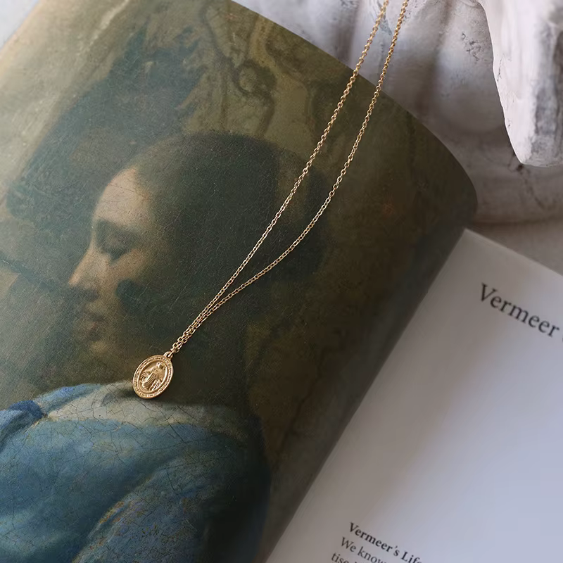 Amaiyllis 18k or vierge marie Double face ovale clavicule Collier pendentif fait à la main tour de cou Boho