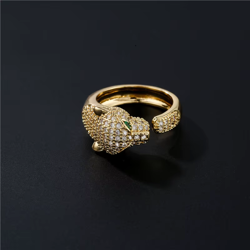 Bague en forme d'animal incrusté de CZ