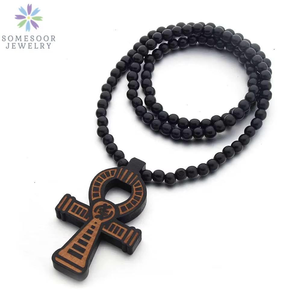 Collier pendentif en bois africain