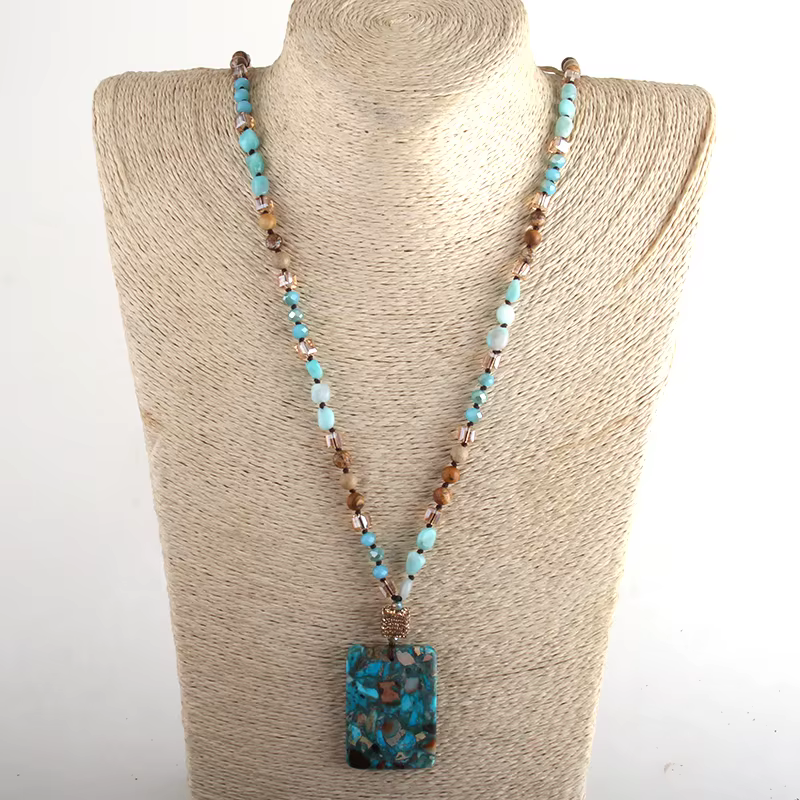Collier Boho en cristal de charbon naturel de forme aléatoire