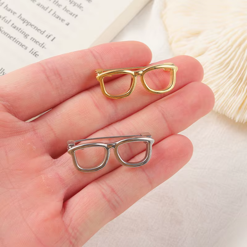 Épingles à lunettes créatives en émail