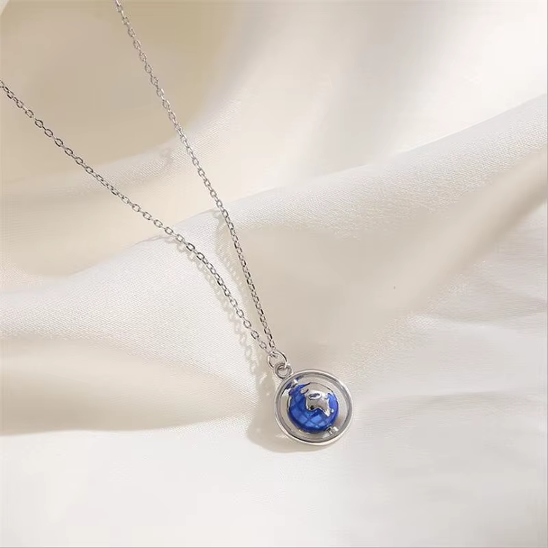 Nouvelle mode créative Globe Planet 925 en argent Sterling plaqué personnalité coloré époxy boule populaire pendentif colliers H572