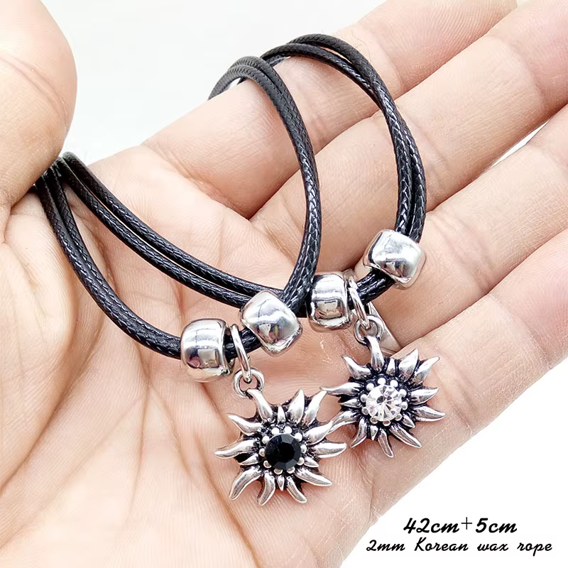 Petit charmant strass Edelweiss collier dames Costume bijoux pendentif Dirndl Lederhosen Oktoberfest plusieurs couleurs en gros