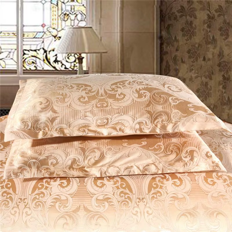 Parure de lit soyeuse de couleur or