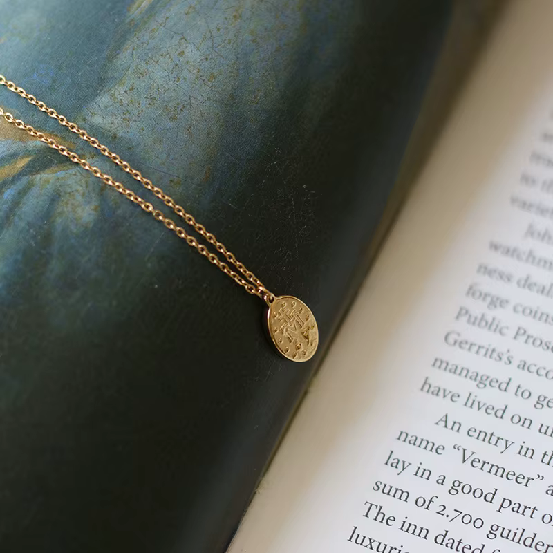 Amaiyllis 18k or vierge marie Double face ovale clavicule Collier pendentif fait à la main tour de cou Boho