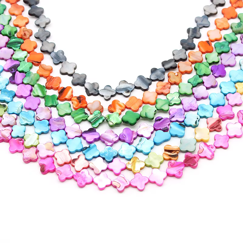Pendentif de perles en nacre naturelle