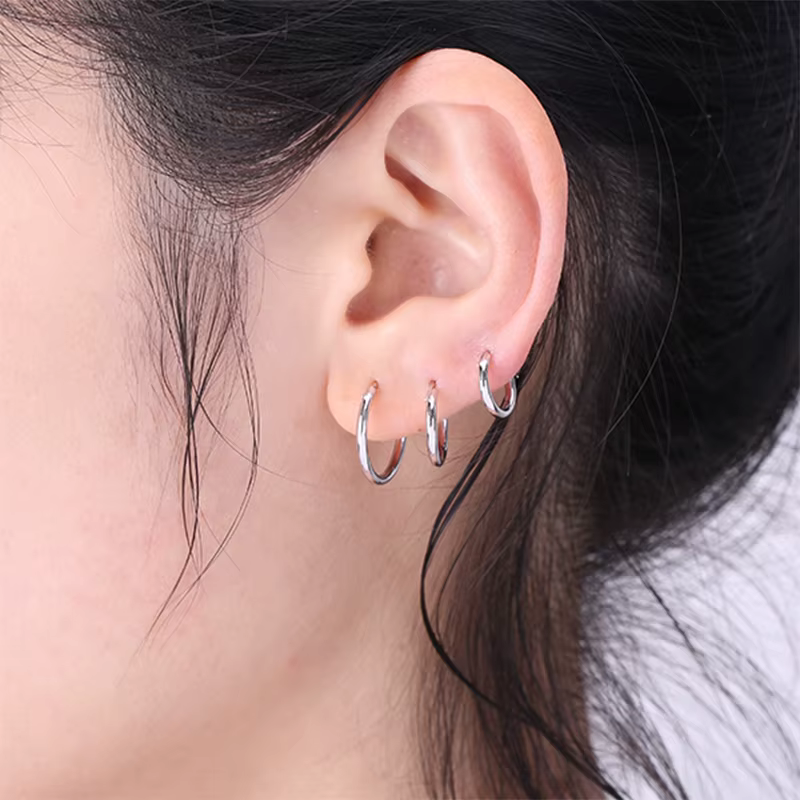 1 paire de petits cerceaux en acier inoxydable pour femmes/hommes