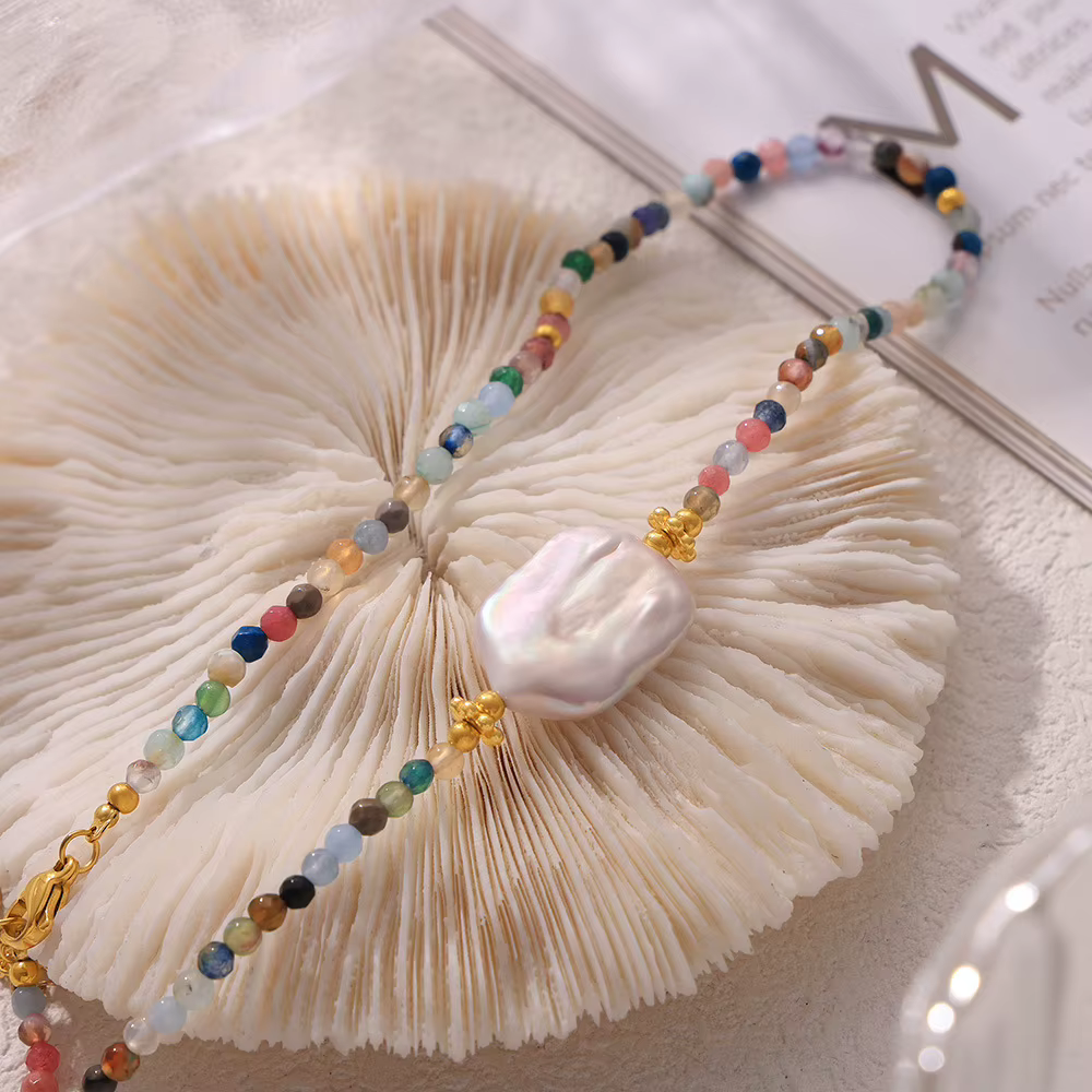 Collier de Charbon Naturel Baroque pour Femme