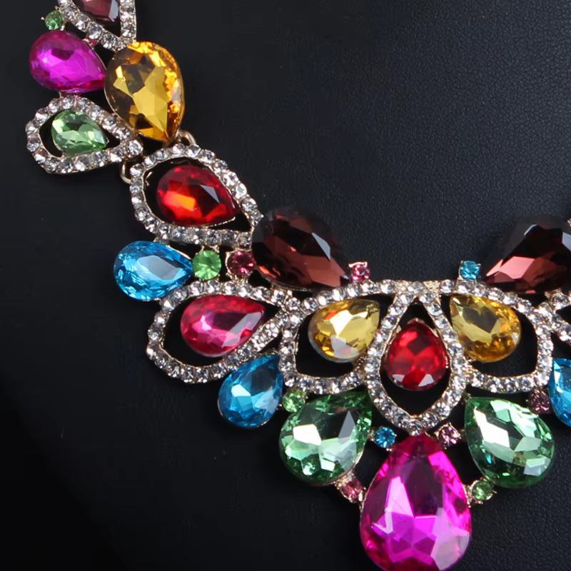 Ensemble de bijoux en strass bordeaux en forme de goutte d'eau, collier bib, boucles d'oreilles pendantes, accessoires pour mariage et fête de mariage