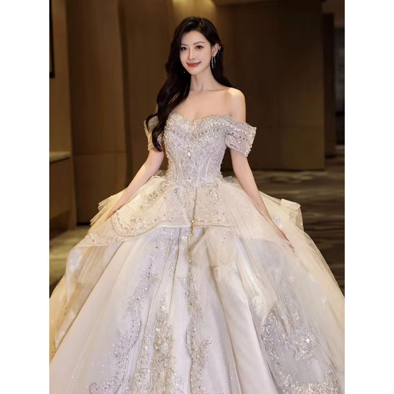 Robe de mariée française asymétrique épaule dénudée