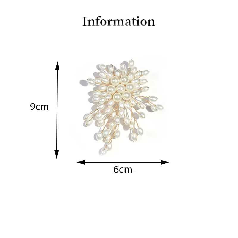 Broche élégante en forme de fleur de perle