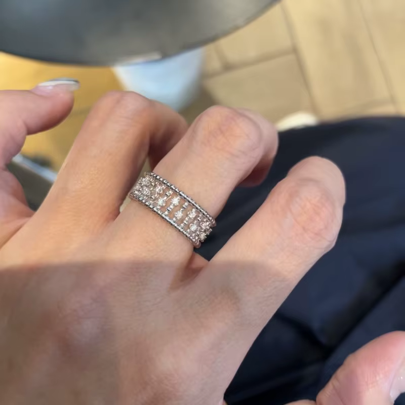 Bague ajustable chic couleur argent avec perles brossées