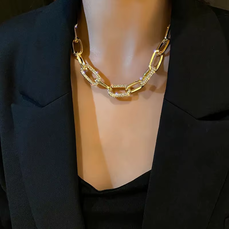 Collier chaîne épaisse exagérée pour femmes