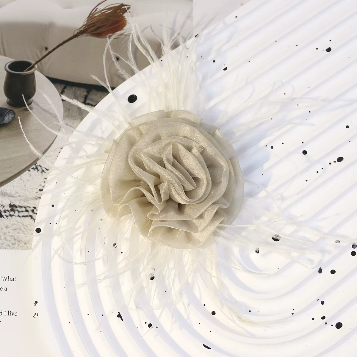 Fleurs décoratives en tissu rose roulé 3D